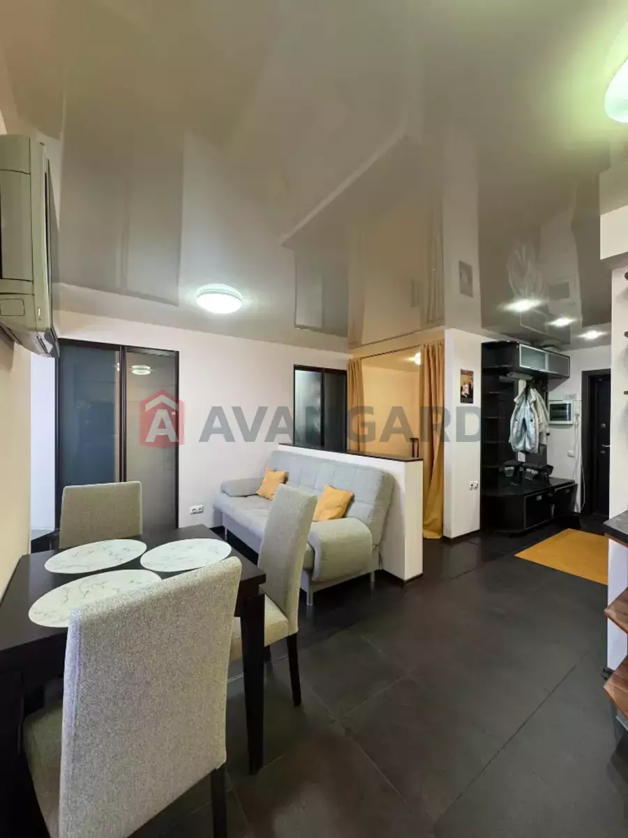 1 ��. ��������, 40/17/14 ��. �., 8/12 ������ ���� 10