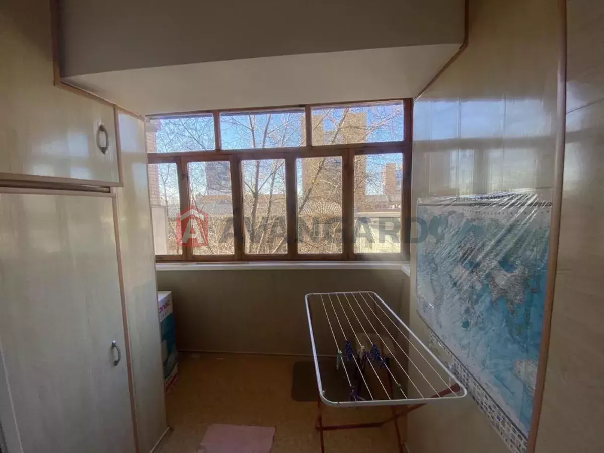 2 ��. ��������, 49/-/8 ��. �., 2/9 ������ ���� 1