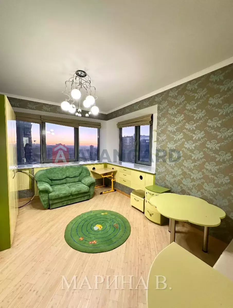 4 ��. ��������, 189/-/35 ��. �., 9/24 ������ ���� 30