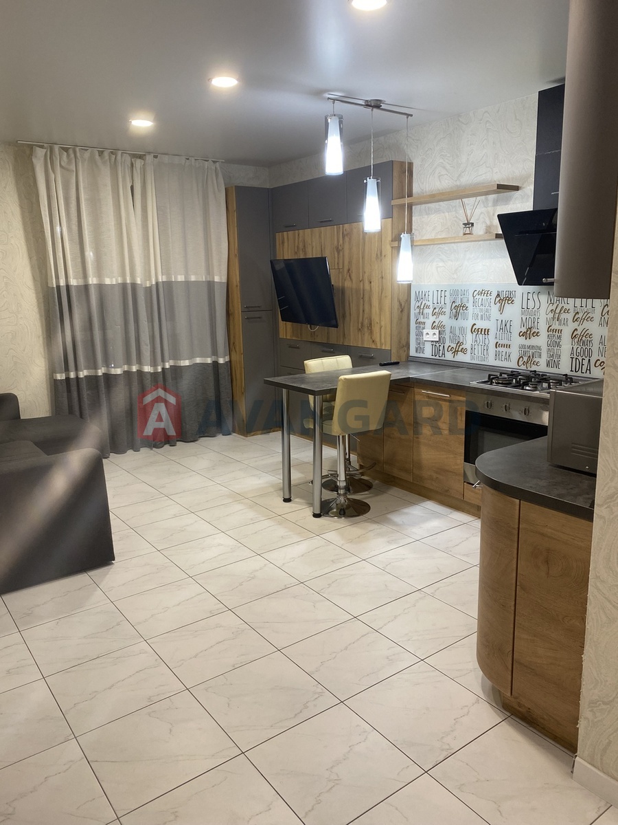 2 ����. ��������, 52/-/- ��. �., 5/12 ���� ���� 5