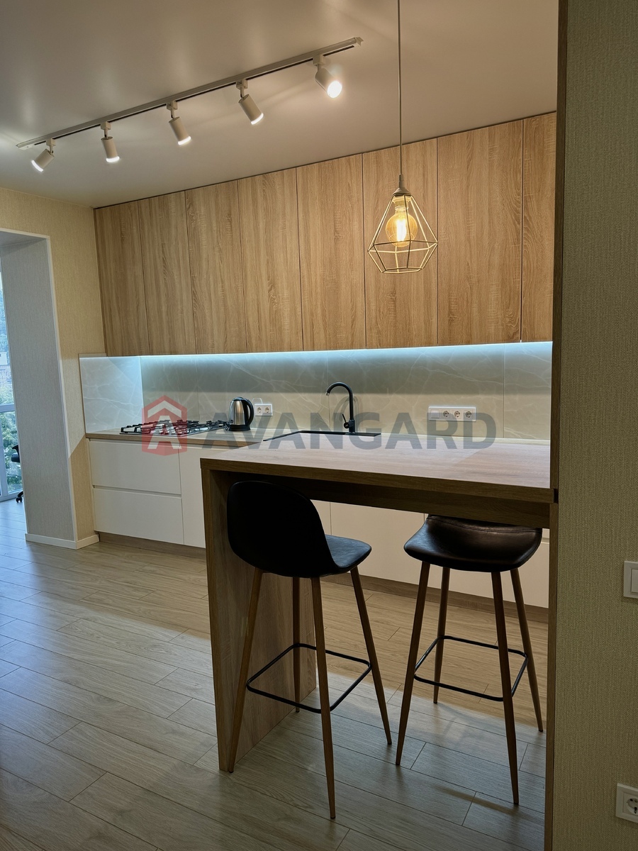 2 ��. ��������, 60/-/- ��. �., 5/12 ������ ���� 3