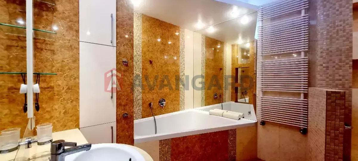 3 . , 137/-/42 . ., 10/12   8