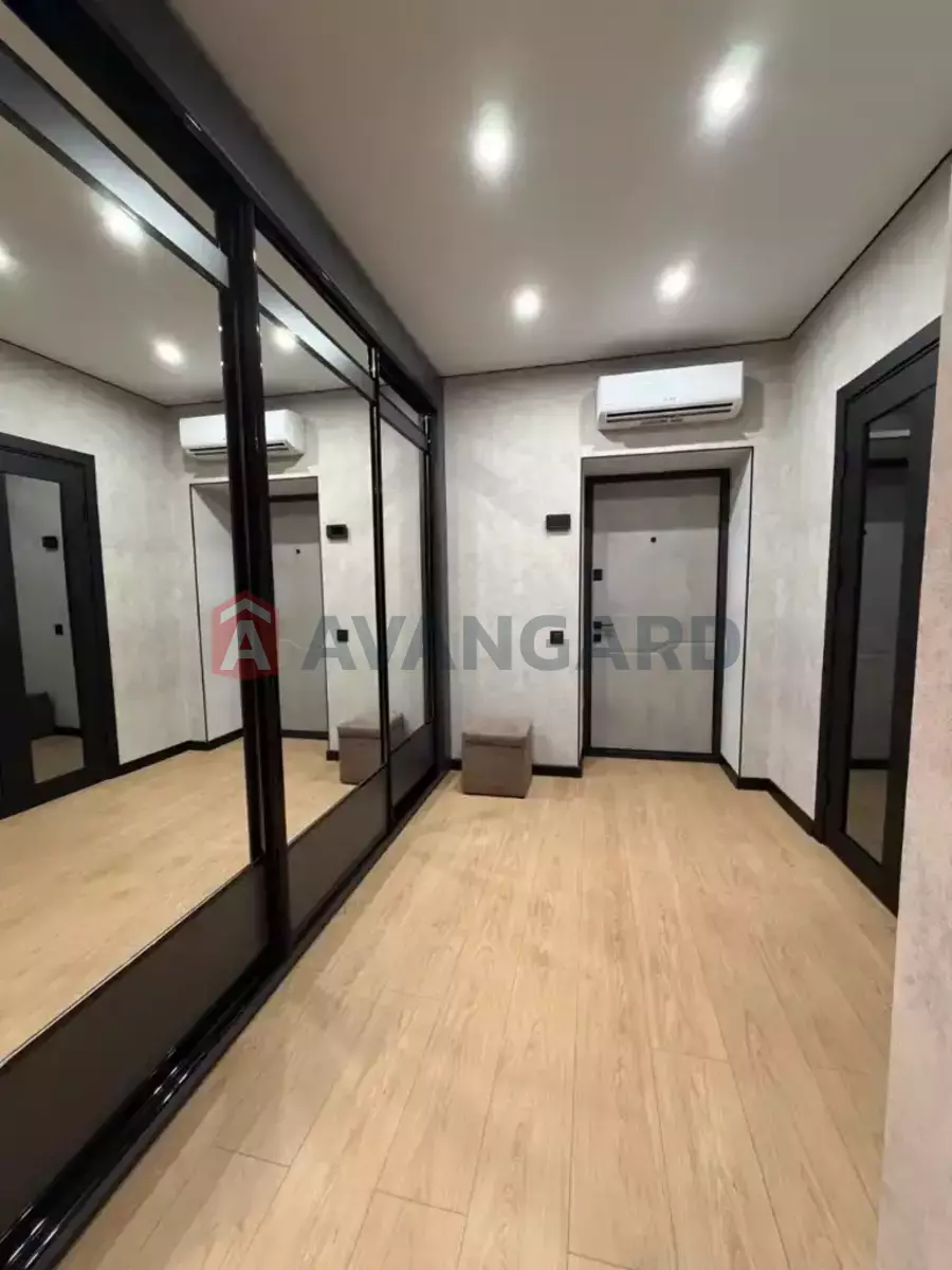 1 ��. ��������, 44/-/14 ��. �., 6/10 ������ ���� 11