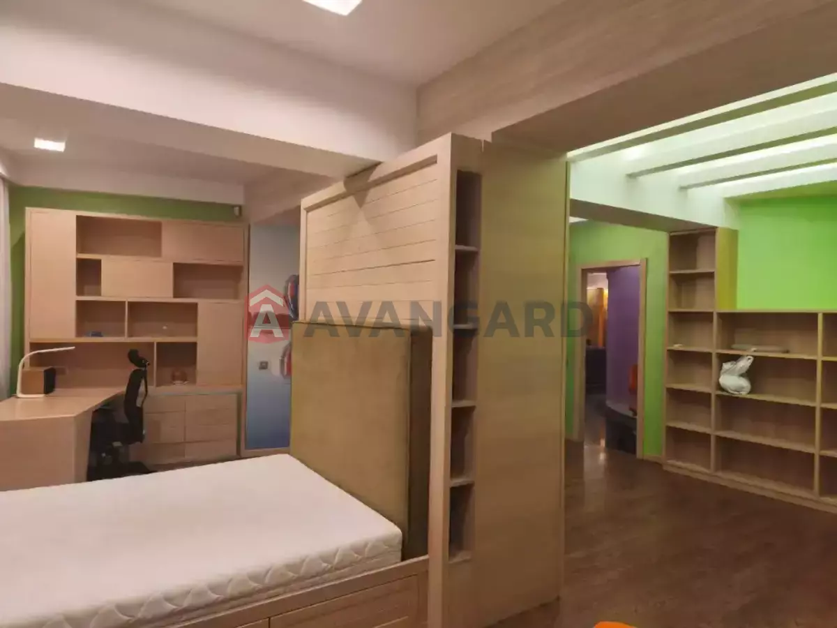 4 ��. ��������, 240/140/25 ��. �., 6/13 ������ ���� 16