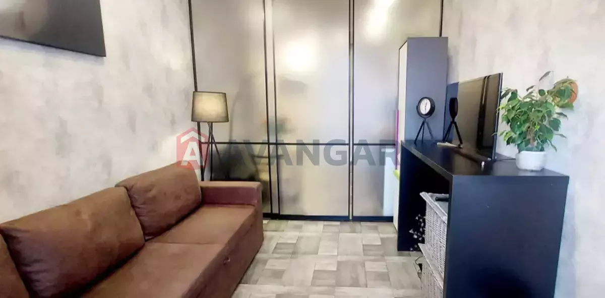 2 ��. ��������, 45/-/- ��. �., 4/18 ������ ���� 12