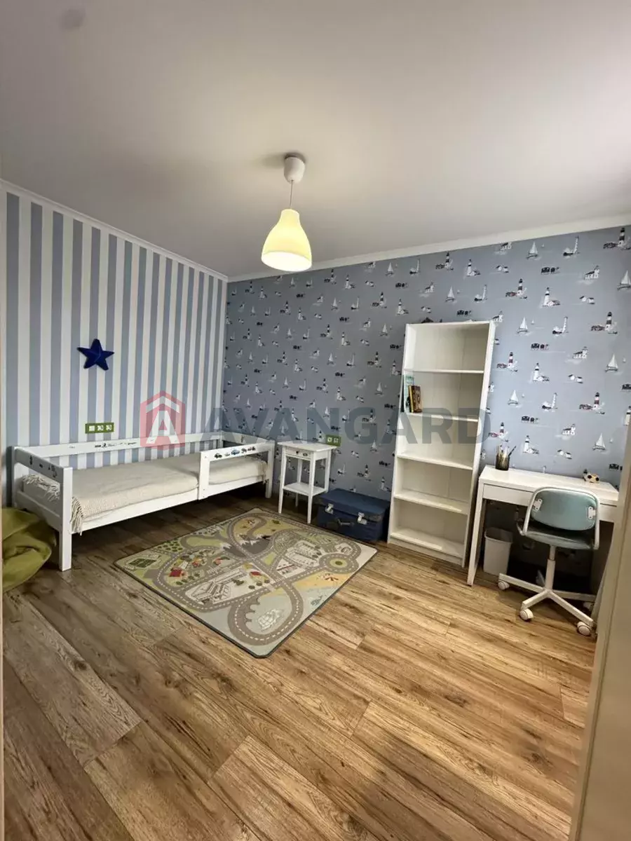 3 ����. ��������, 65/-/8 ��. �., 9/9 ���� ���� 15