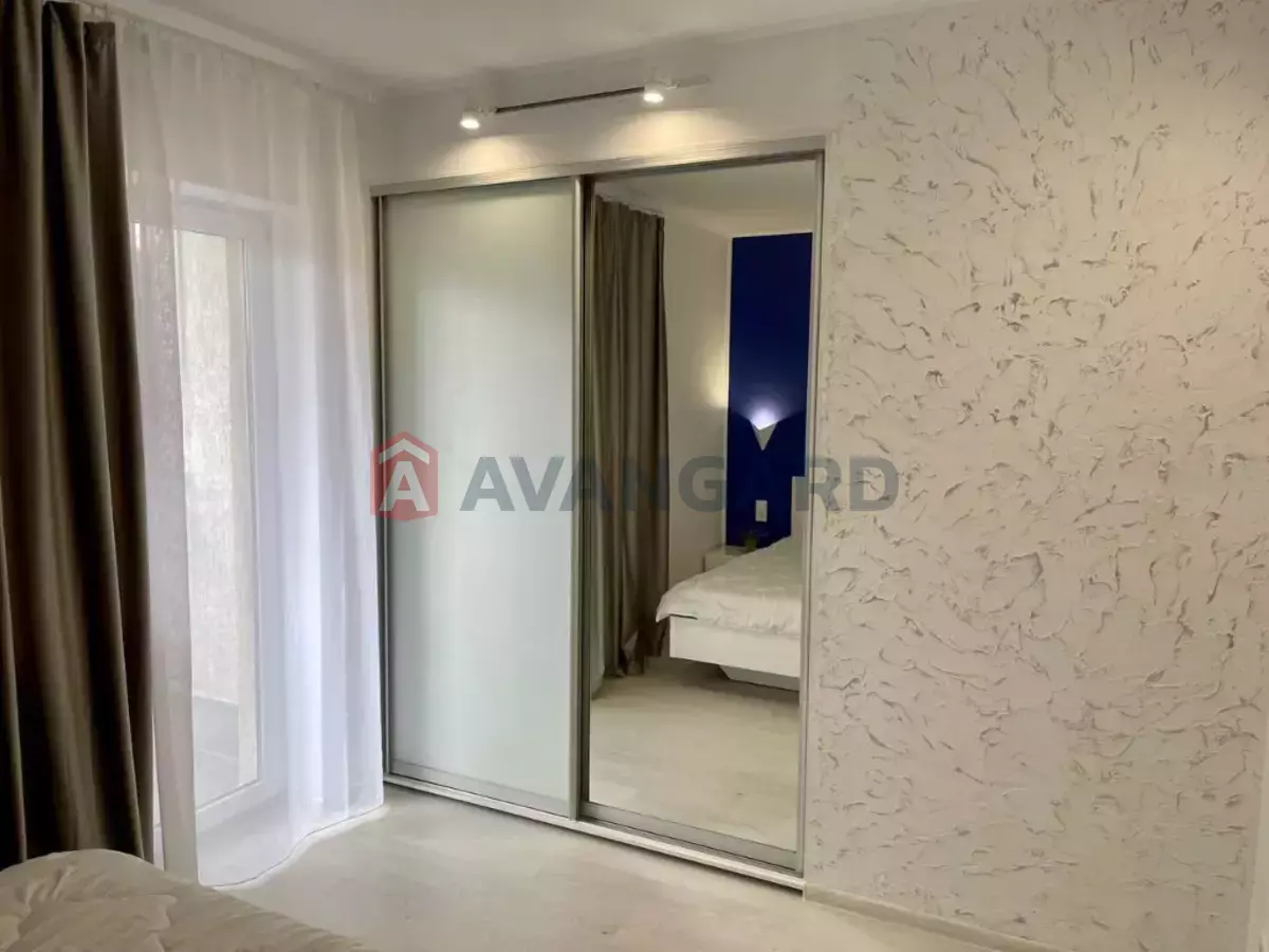 2 ��. ��������, 50/-/- ��. �., 7/10 ������ ���� 7