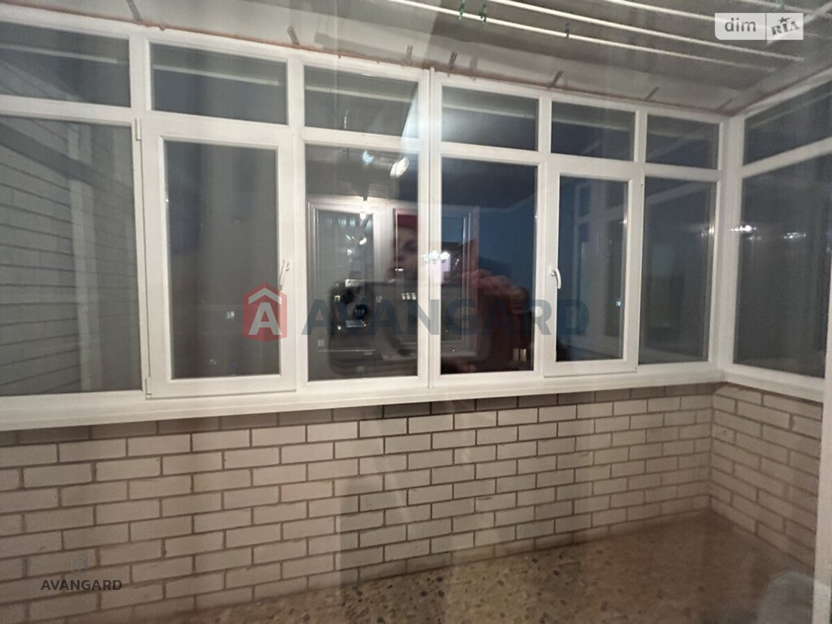 3 ��. ��������, 100/-/16 ��. �., 9/13 ������ ���� 9