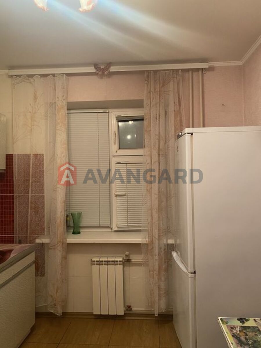 1 . , 30/-/10 . ., 4/9   5