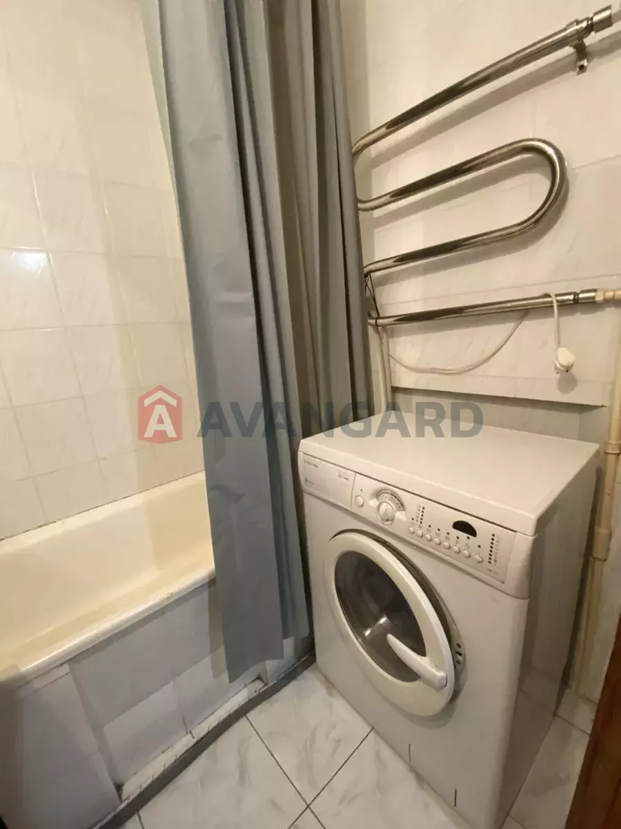 2 ����. ��������, 52/-/8 ��. �., 9/9 ���� ���� 8