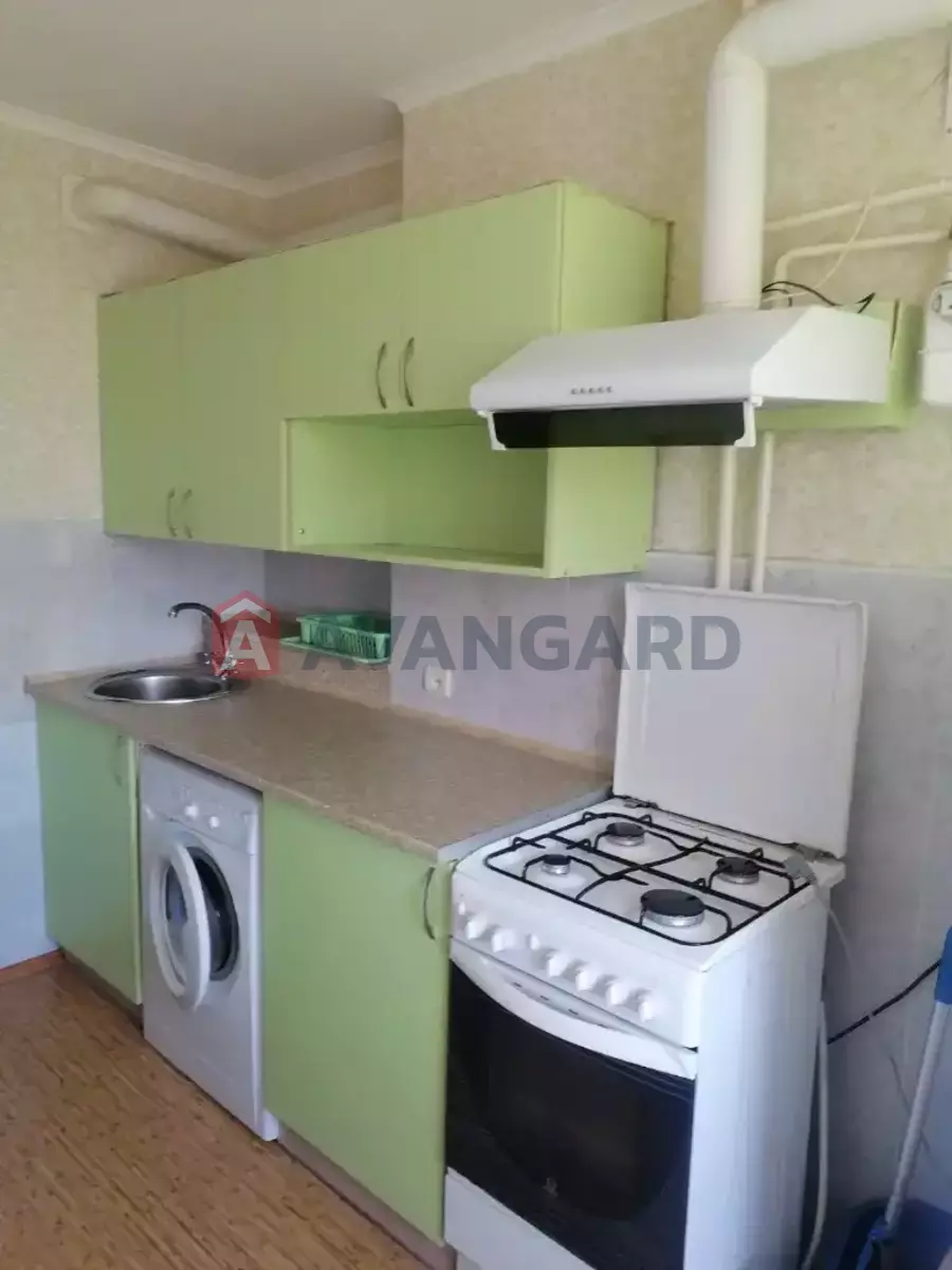 1 ��. ��������, 34/18/8 ��. �., 5/9 ������ ���� 2