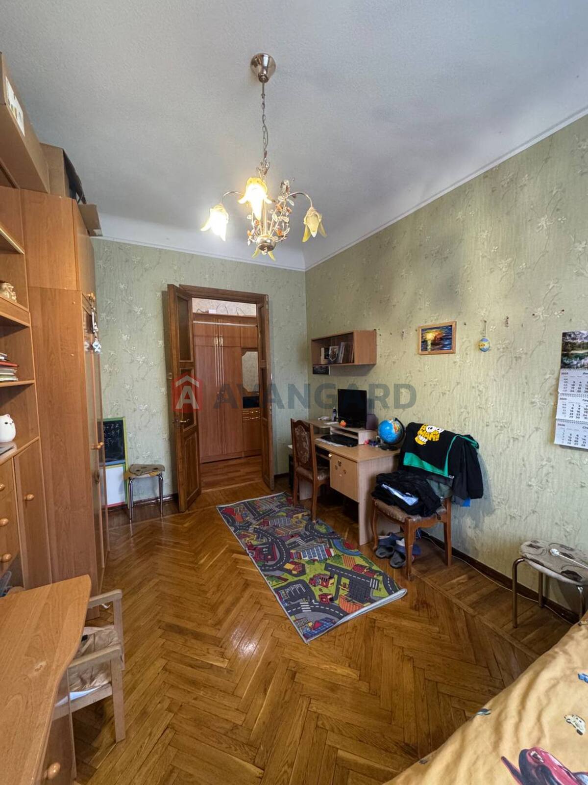 3 ��. ��������, 73/10/55 ��. �., 4/4 ������ ���� 13