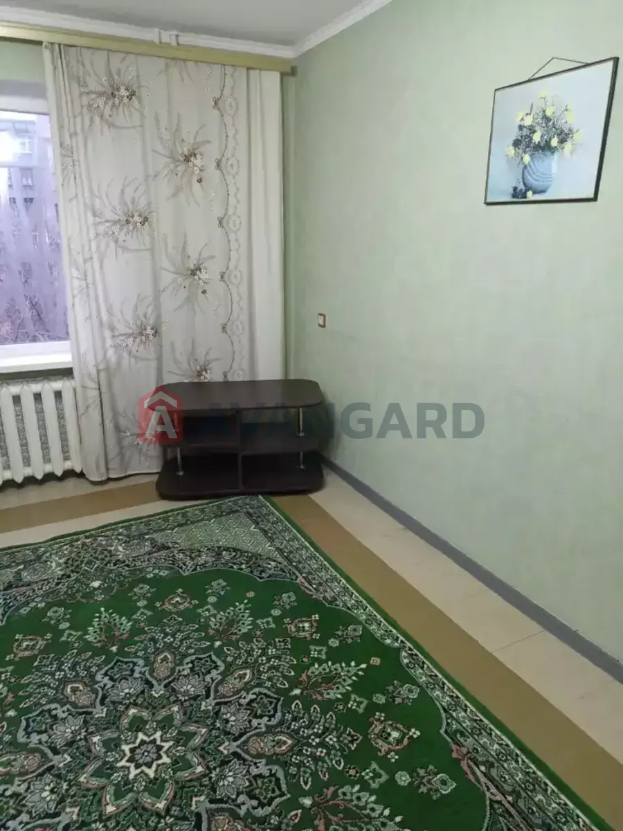 2 ����. ��������, 50/-/- ��. �., 8/9 ���� ���� 5