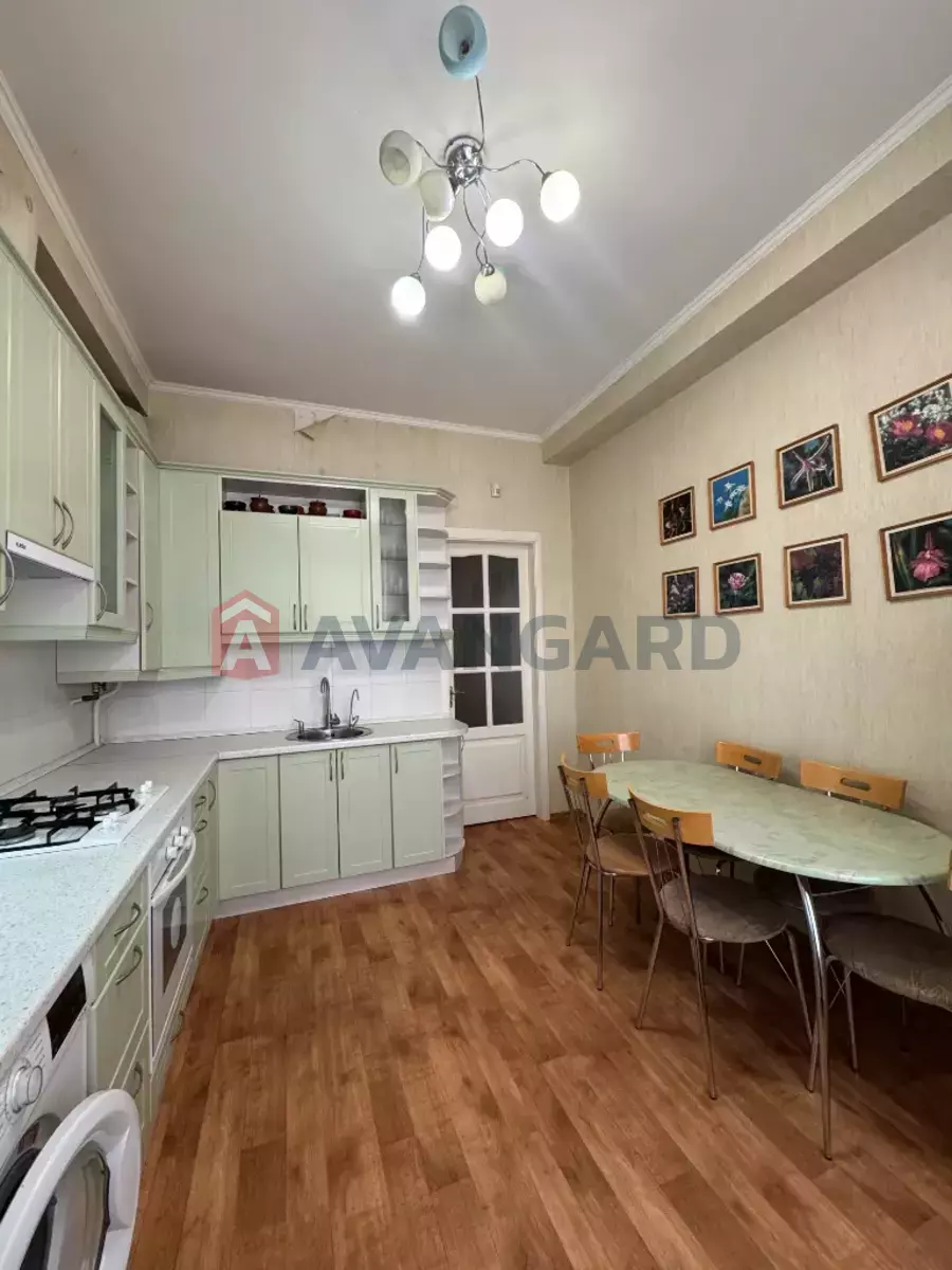 2 ����. ��������, 62/-/10 ��. �., 4/5 ���� ���� 11