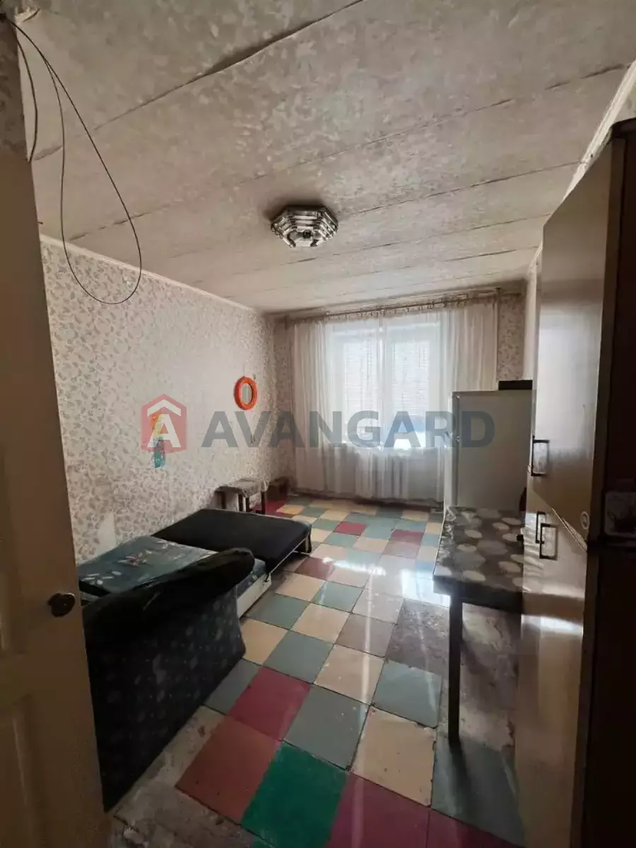 1 ����. ��������, 17/-/- ��. �., 8/9 ���� ���� 6