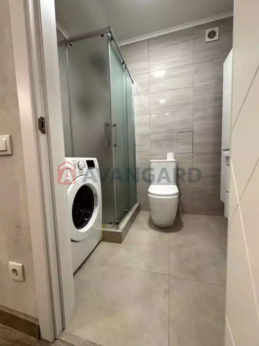 1 ����. ��������, 44/15/20 ��. �., 8/10 ���� ���� 7