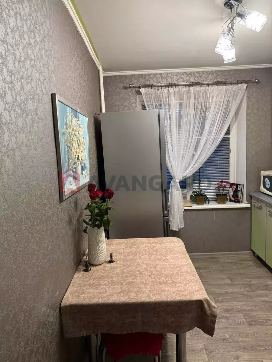 2 ��. ��������, 54/-/12 ��. �., 3/9 ������ ���� 8