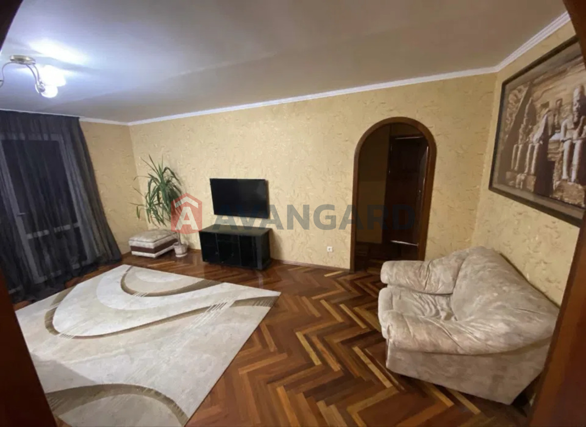 3 ����. ��������, 86/-/15 ��. �., 6/14 ���� ���� 3