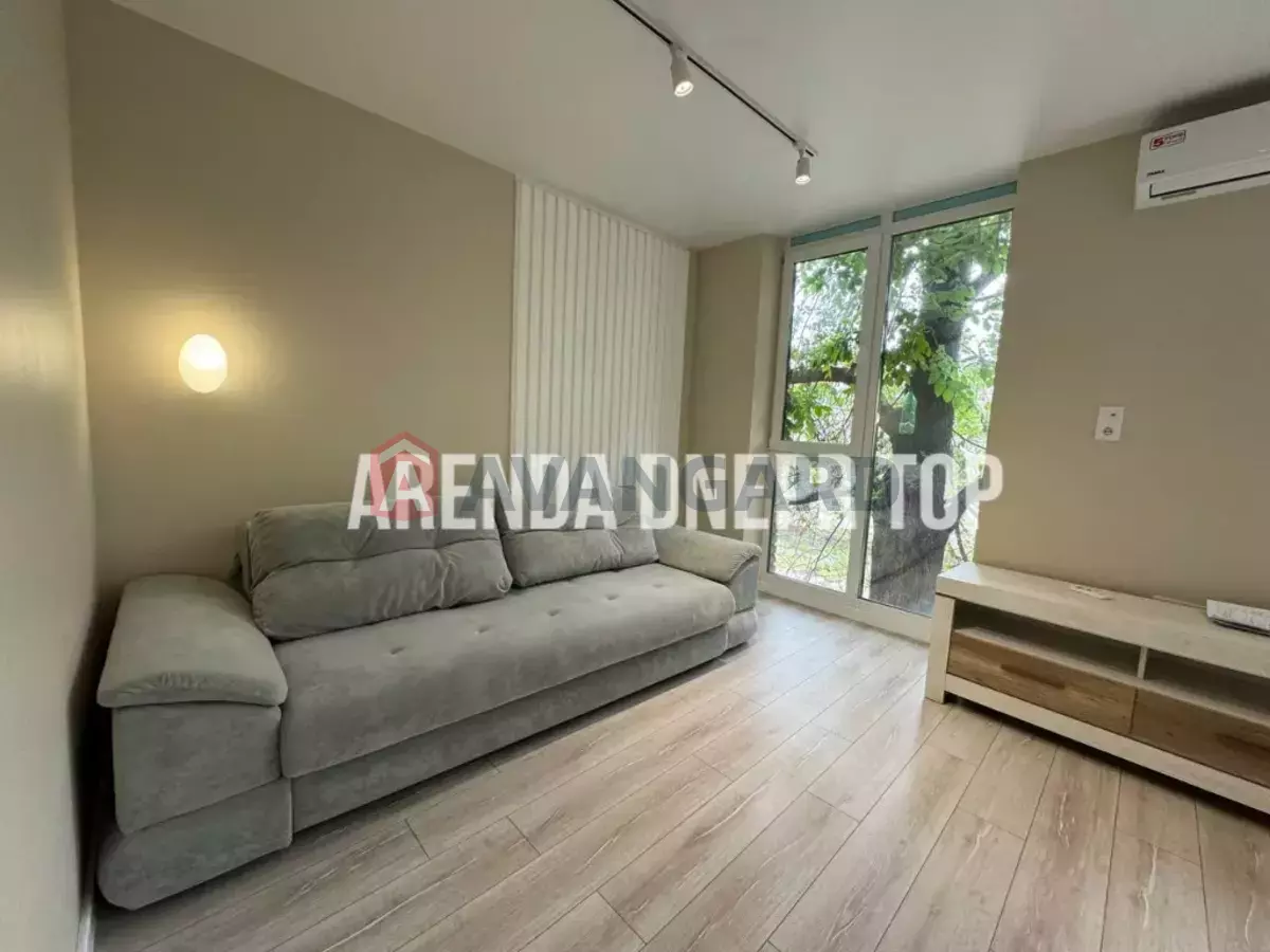 1 ��. ��������, 32/-/- ��. �., 3/6 ������ ���� 5