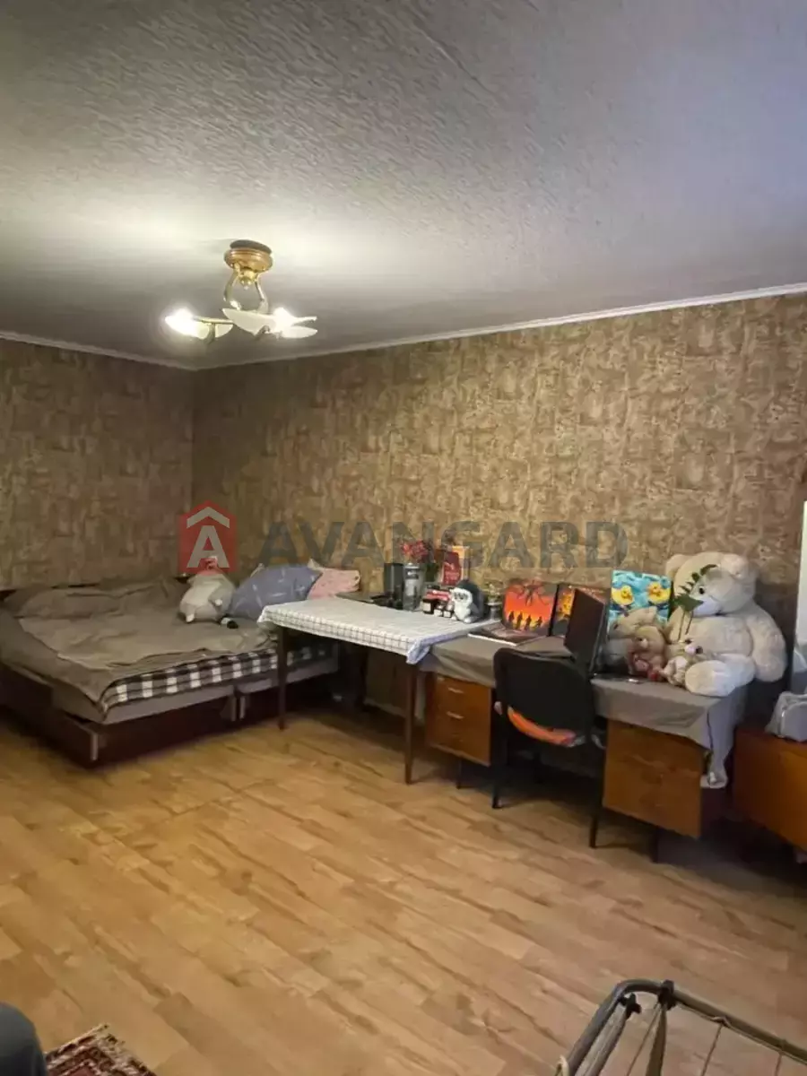 1 ����. ��������, 33/-/- ��. �., 1/5 ���� ���� 4