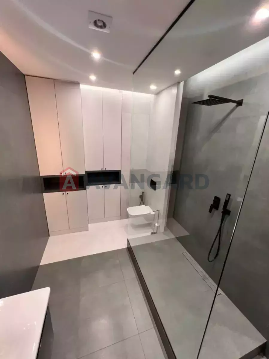 4 ��. ��������, 130/-/- ��. �., 2/14 ������ ���� 4