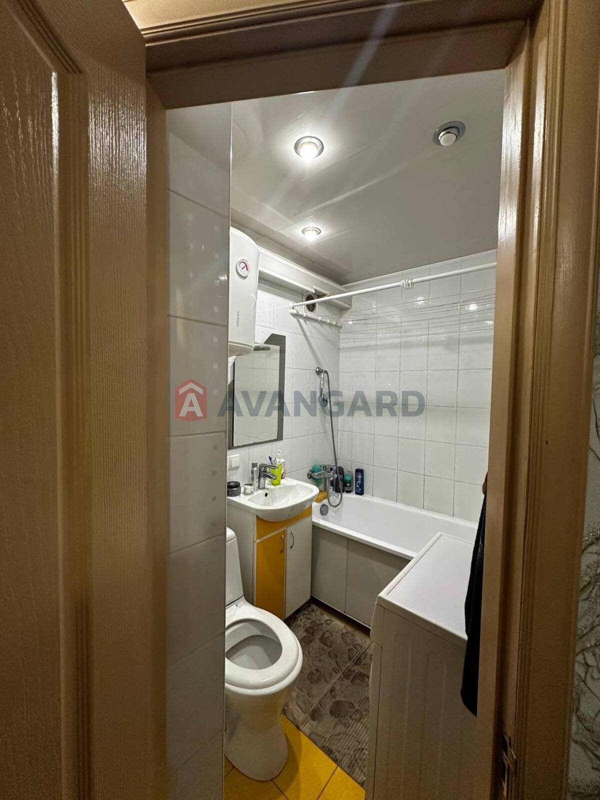 1 ��. ��������, 30/17/7 ��. �., 2/5 ������ ���� 6