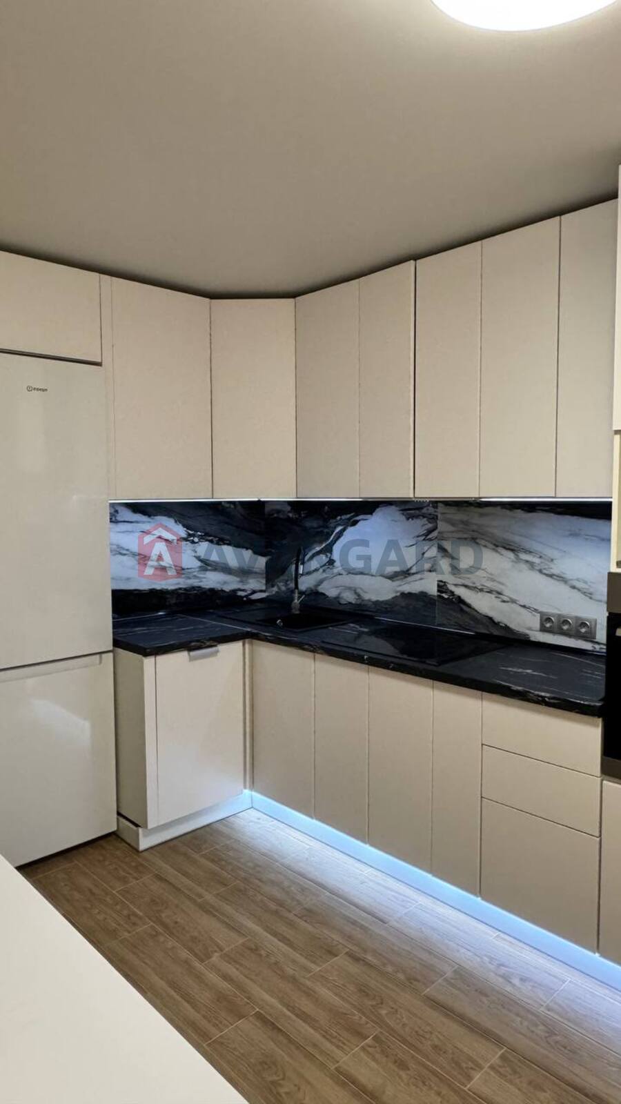 1 ��. ��������, 50/-/12 ��. �., 25/26 ������ ���� 3