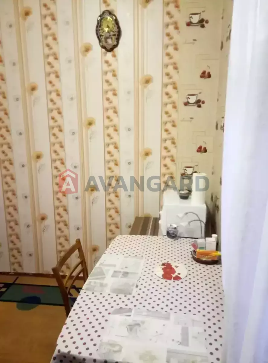 1 ��. ��������, 37/-/- ��. �., 2/4 ������ ���� 12