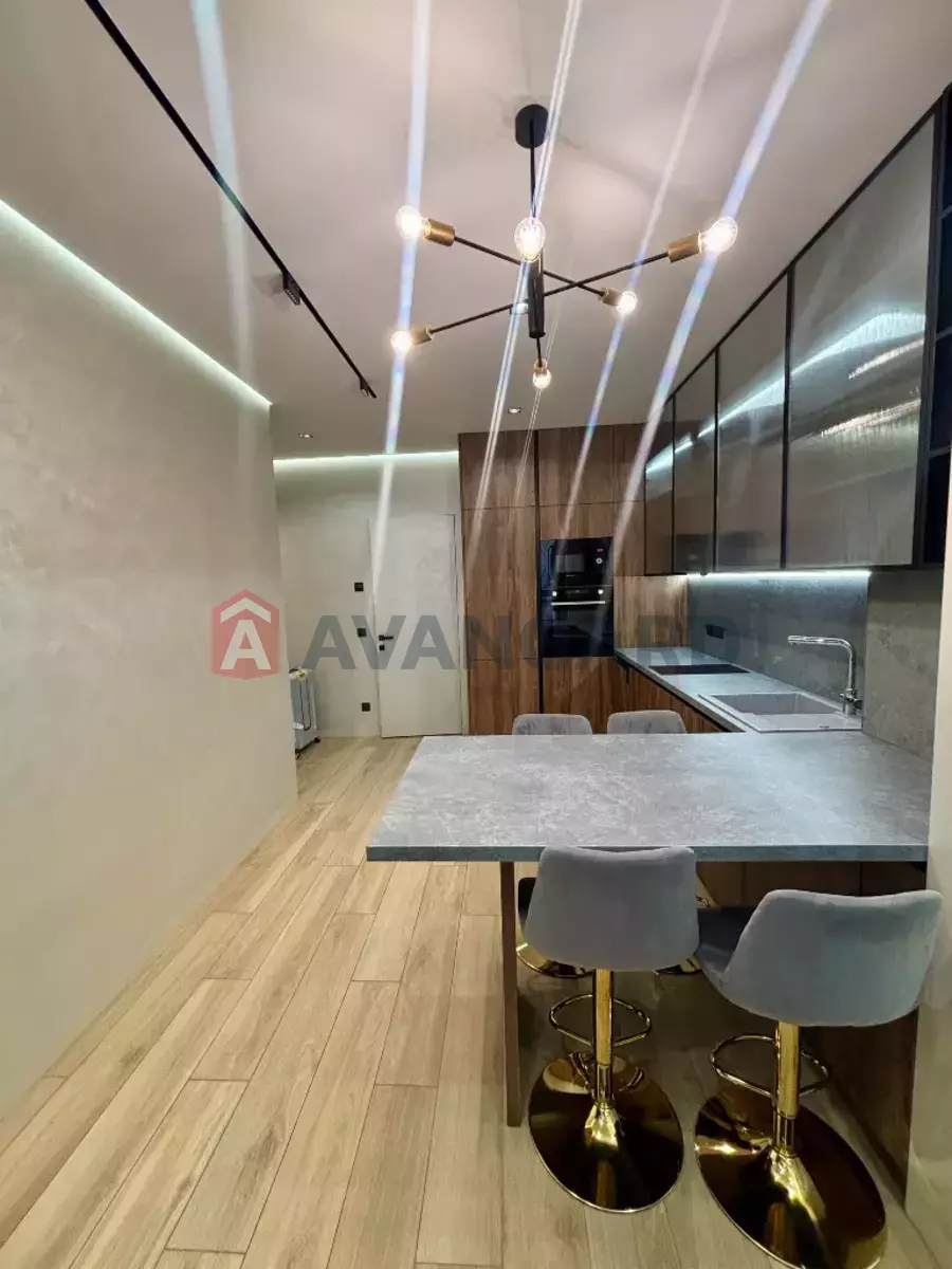 2 ����. ��������, 58/42/16 ��. �., 15/18 ���� ���� 3