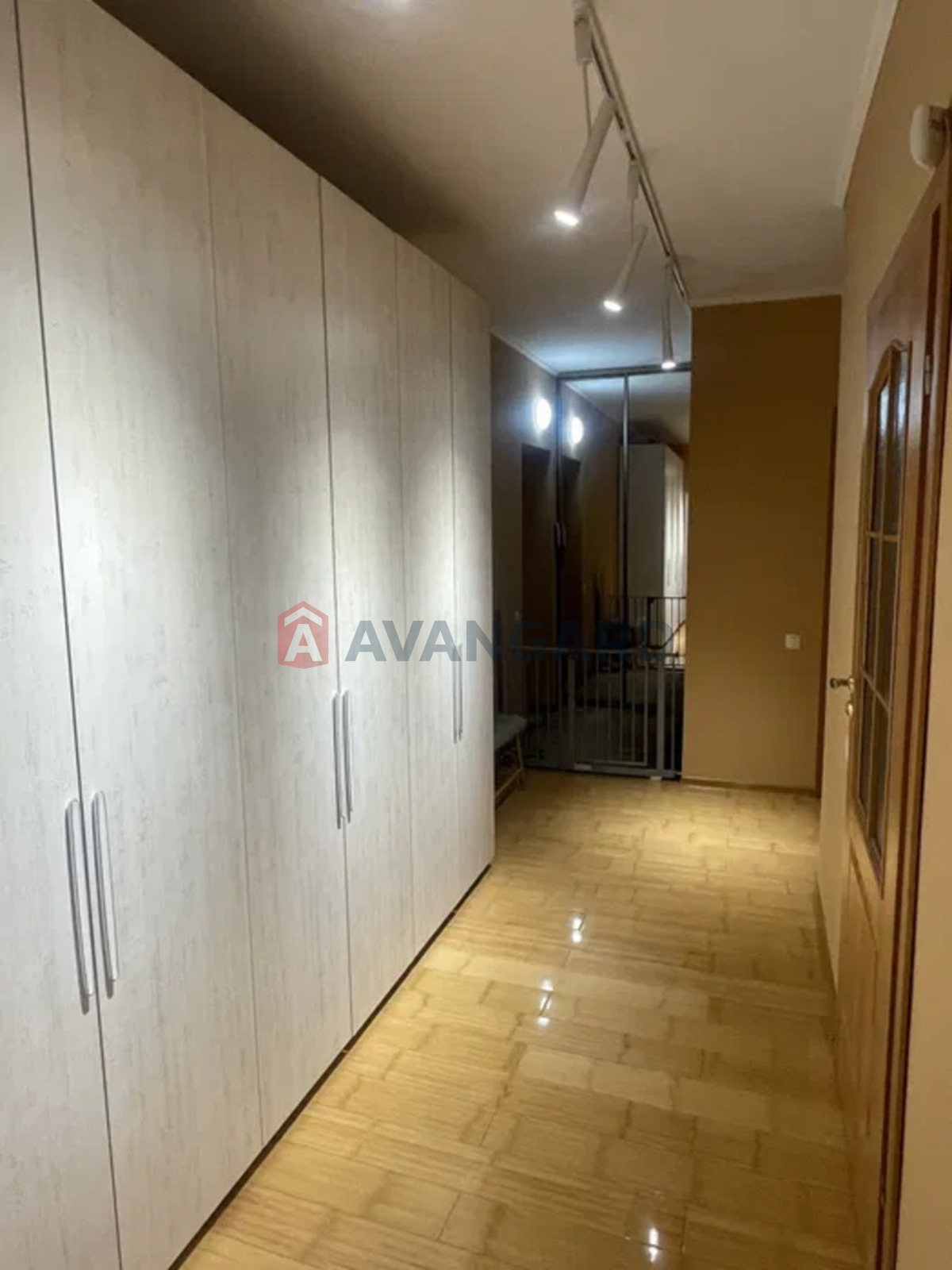 2 ��. ��������, 76/-/14 ��. �., 1/9 ������ ���� 7