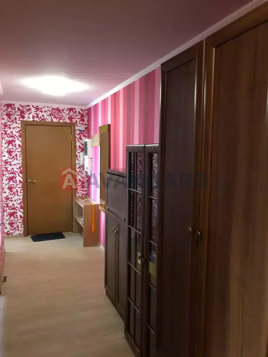 3 ��. ��������, 68/41/10 ��. �., 5/9 ������ ���� 15