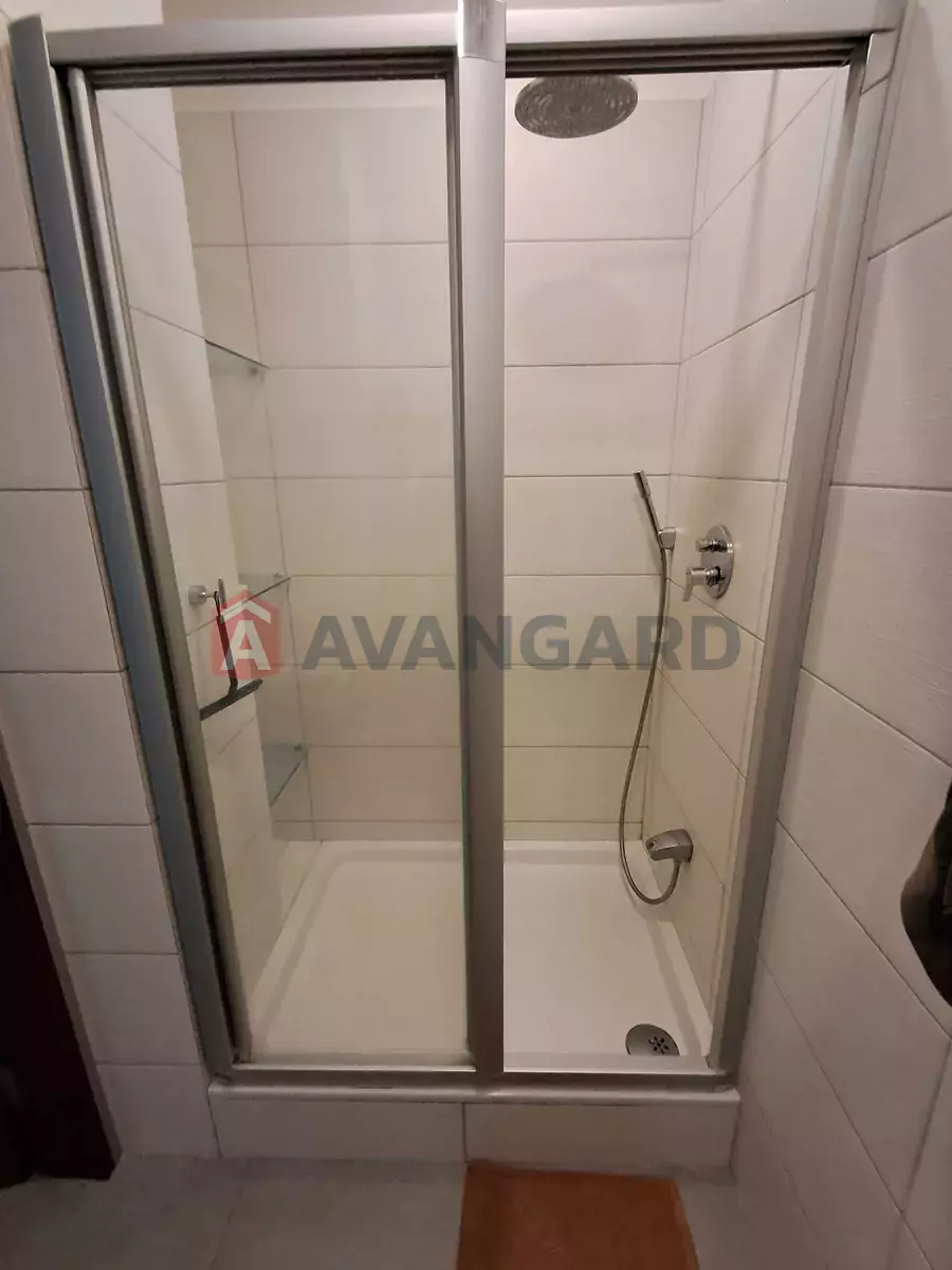 4 ��. ��������, 152/-/20 ��. �., 10/15 ������ ���� 24