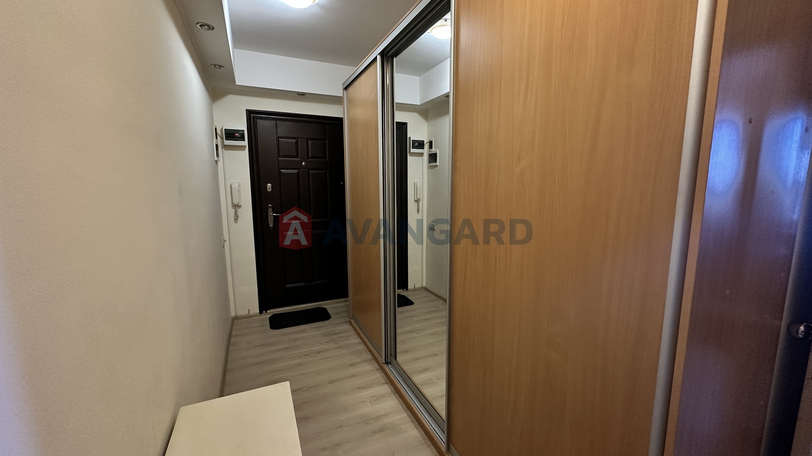 1 ����. ��������, 38/20/8 ��. �., 6/11 ���� ���� 7