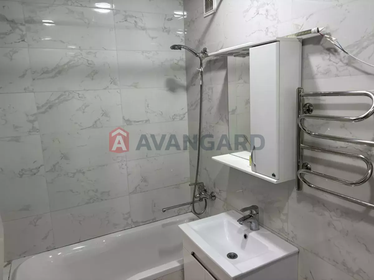 2 ����. ��������, 46/-/20 ��. �., 8/10 ���� ���� 14