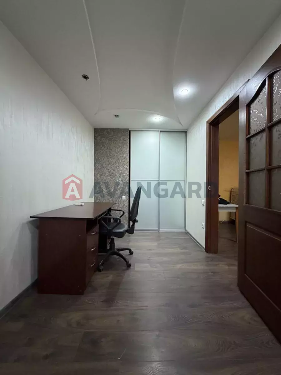 2 ����. ��������, 48/-/6 ��. �., 5/5 ���� ���� 16