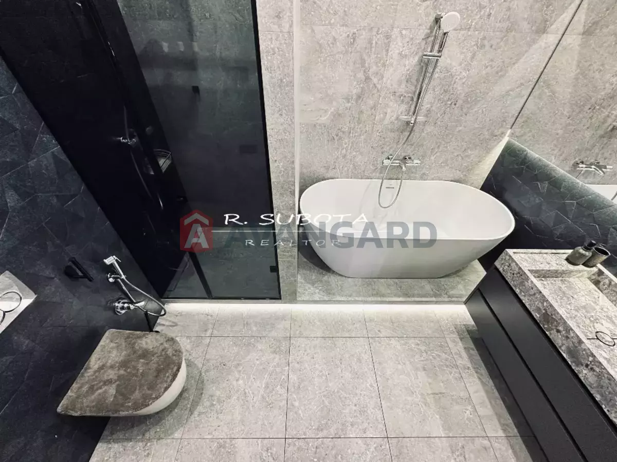 3 ����. ��������, 90/60/30 ��. �., 18/19 ���� ���� 10