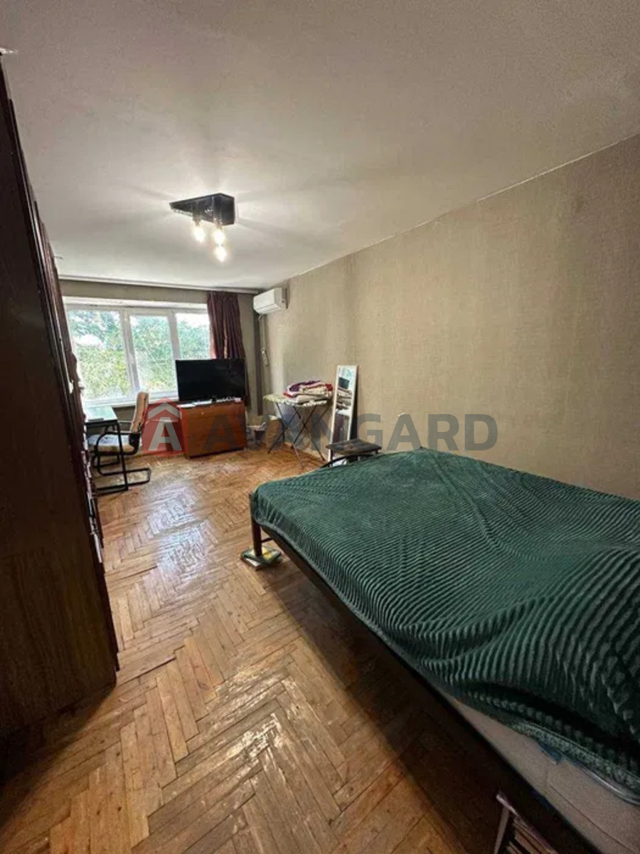 2 ��. ��������, 48/-/7 ��. �., 4/5 ������ ���� 8