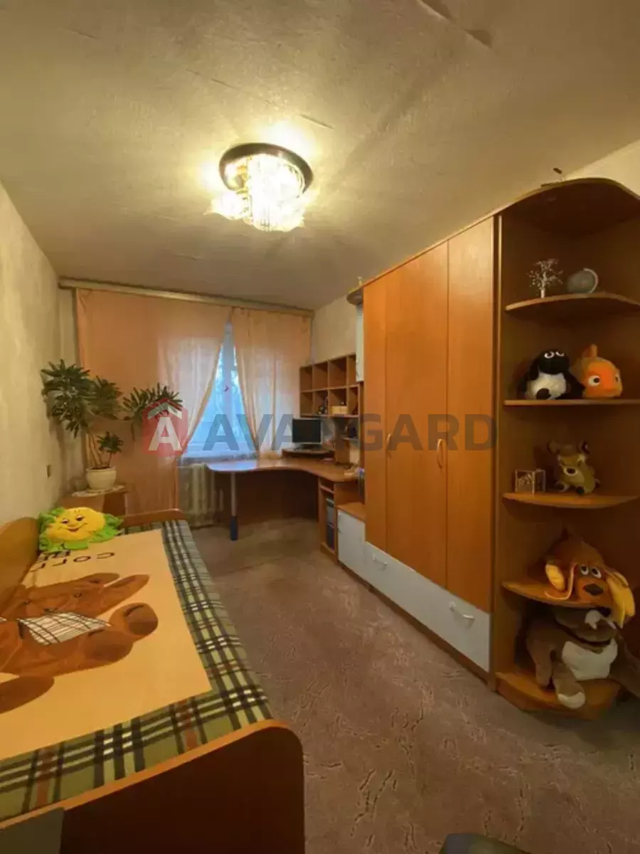 2 ��. ��������, 50/-/8 ��. �., 3/9 ������ ���� 4