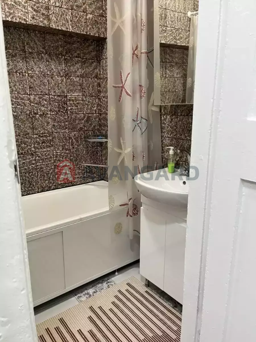 2 ����. ��������, 51/-/- ��. �., 4/4 ���� ���� 14