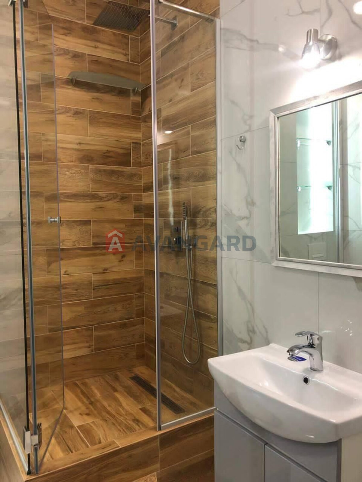 1 ����. ��������, 41.8/8.5/33.3 ��. �., 3/14 ���� ���� 6