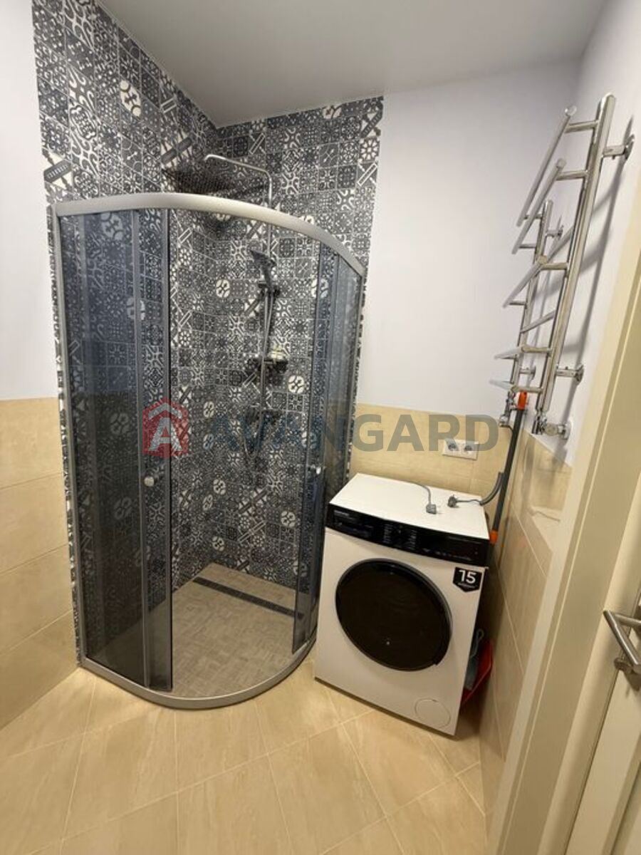 1 ����. ��������, 44/-/15 ��. �., 6/10 ���� ���� 3