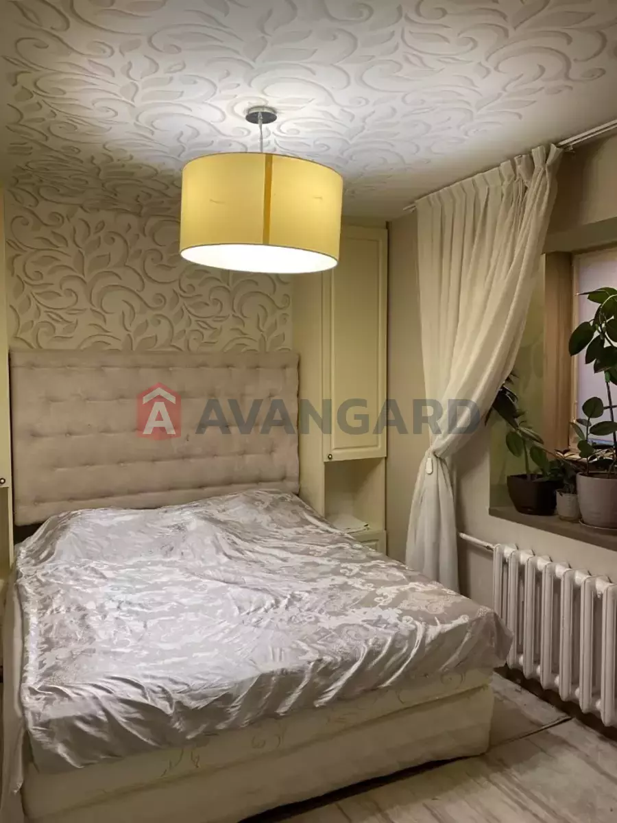 4 . , 83/-/10 . ., 2/10   8