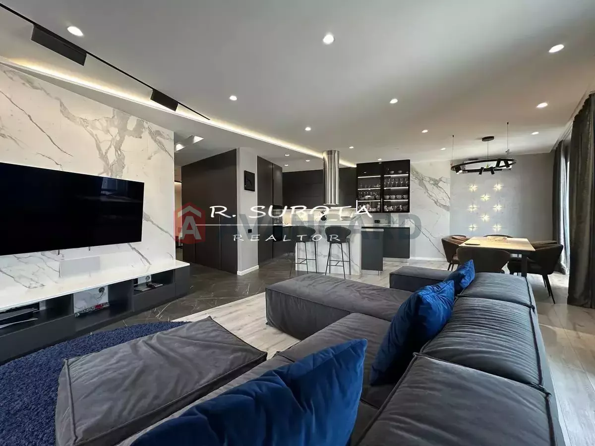 4 ��. ��������, 140/-/- ��. �., 19/24 ������ ���� 19