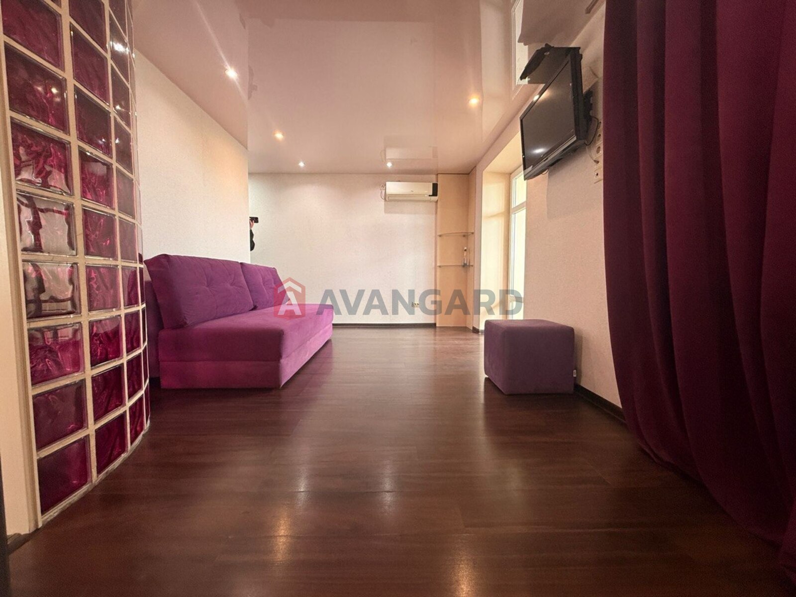 1 ��. ��������, 40/-/10 ��. �., 9/9 ������ ���� 15