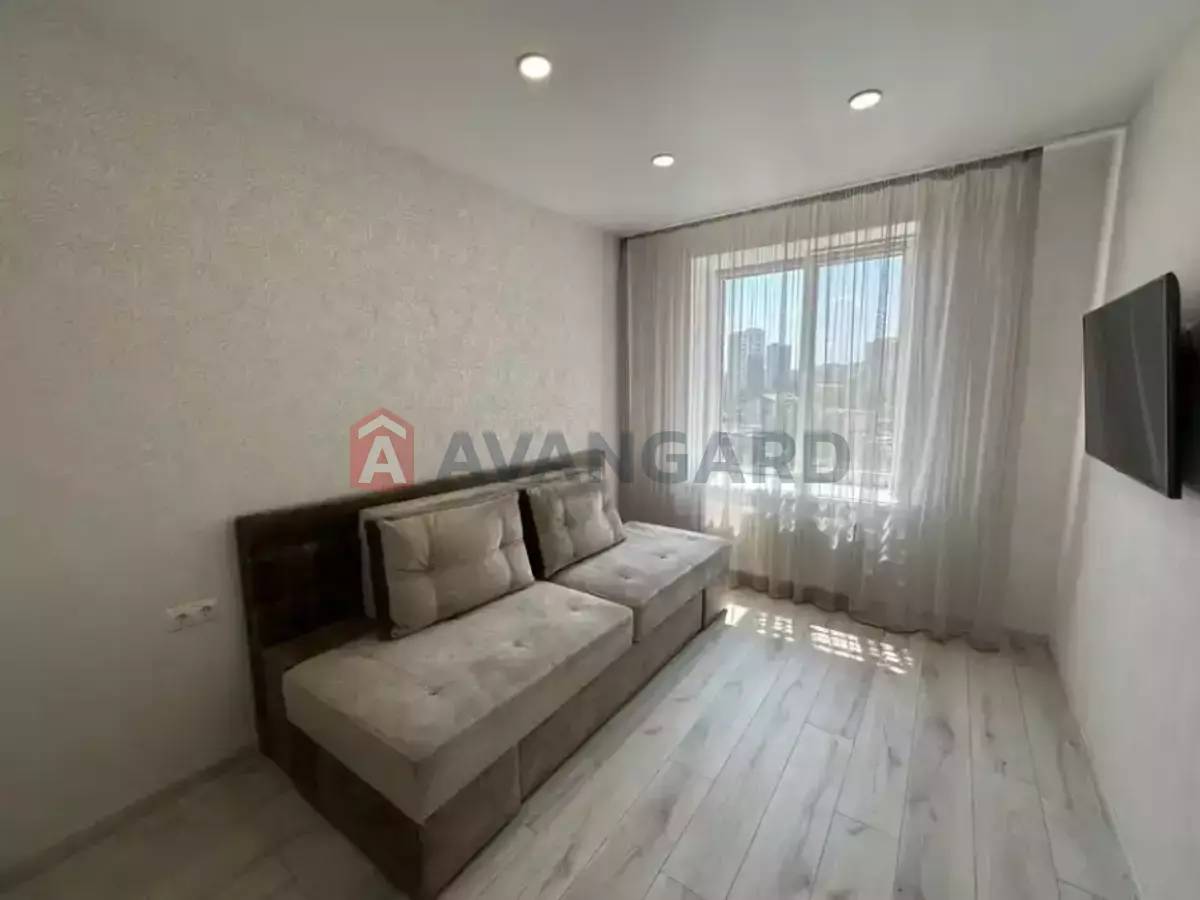 2 ��. ��������, 50/-/15 ��. �., 6/10 ������ ���� 9