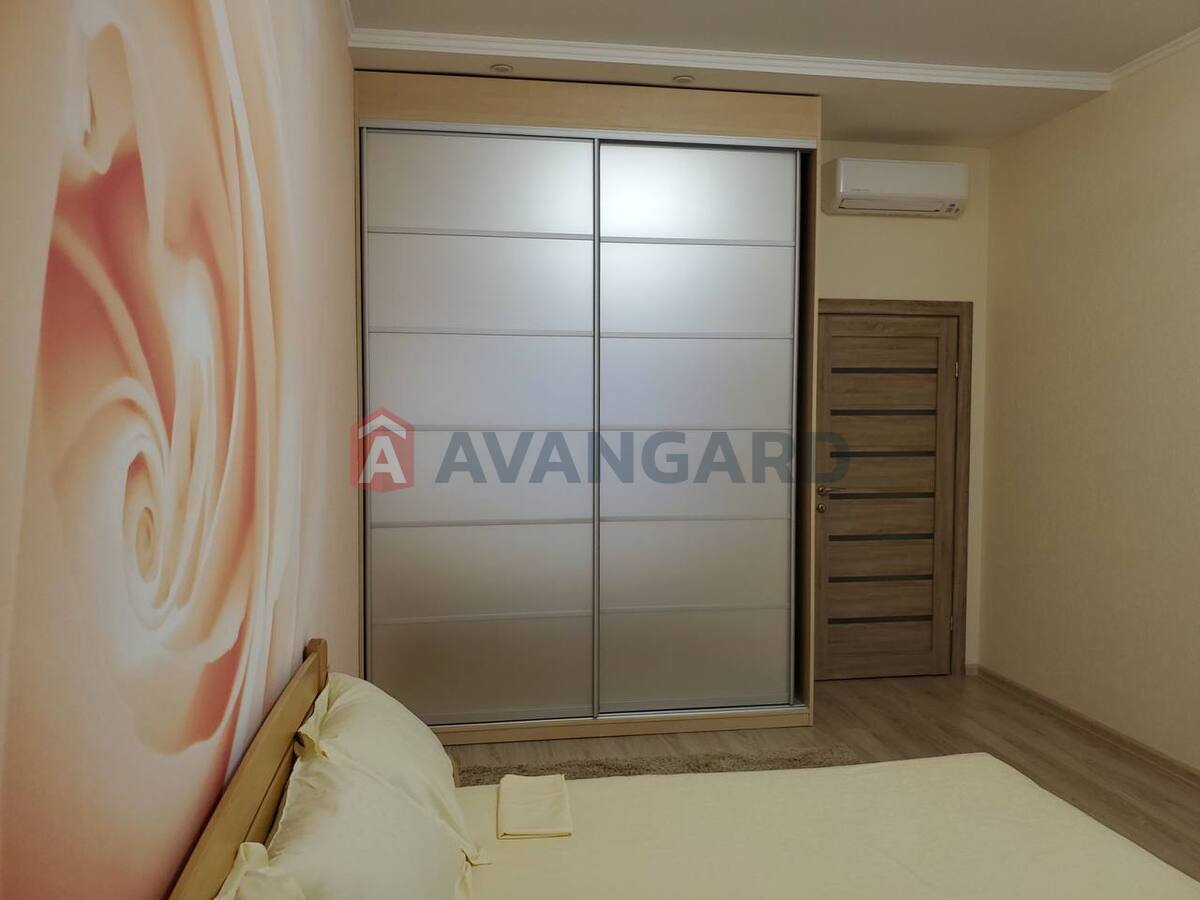 2 ��. ��������, 79/-/20 ��. �., 14/17 ������ ���� 2