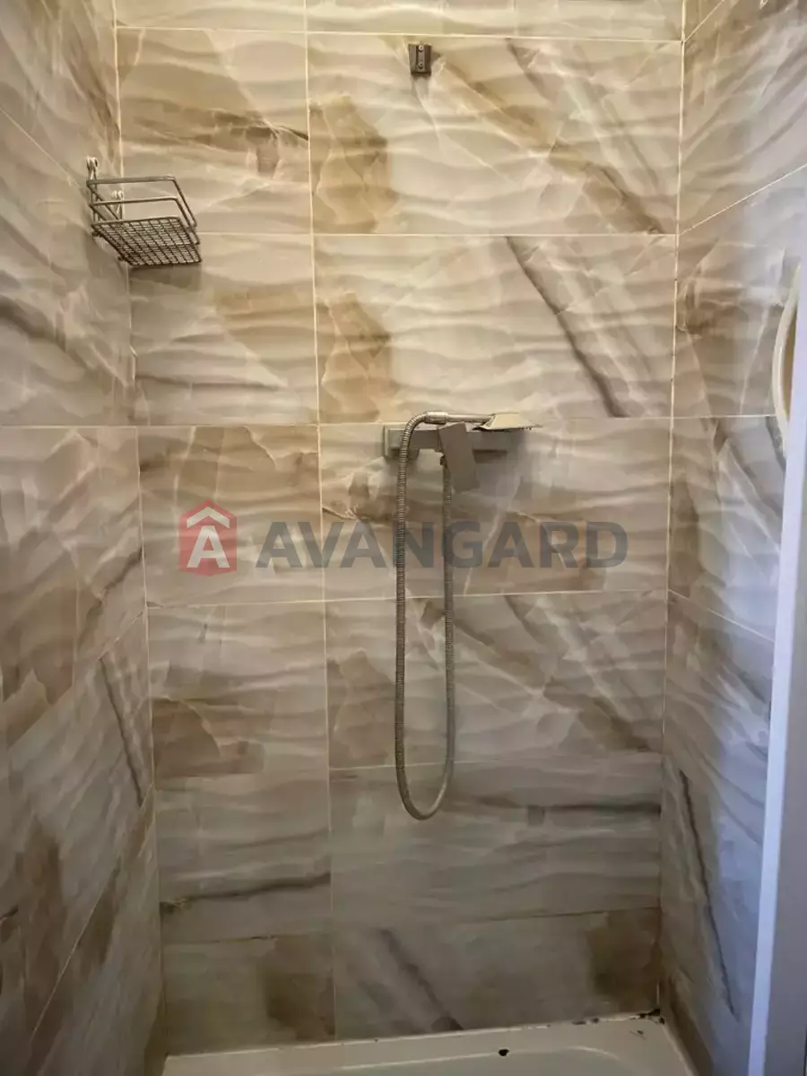 5 ��. ��������, 187/124/10 ��. �., 3/3 ������ ���� 6