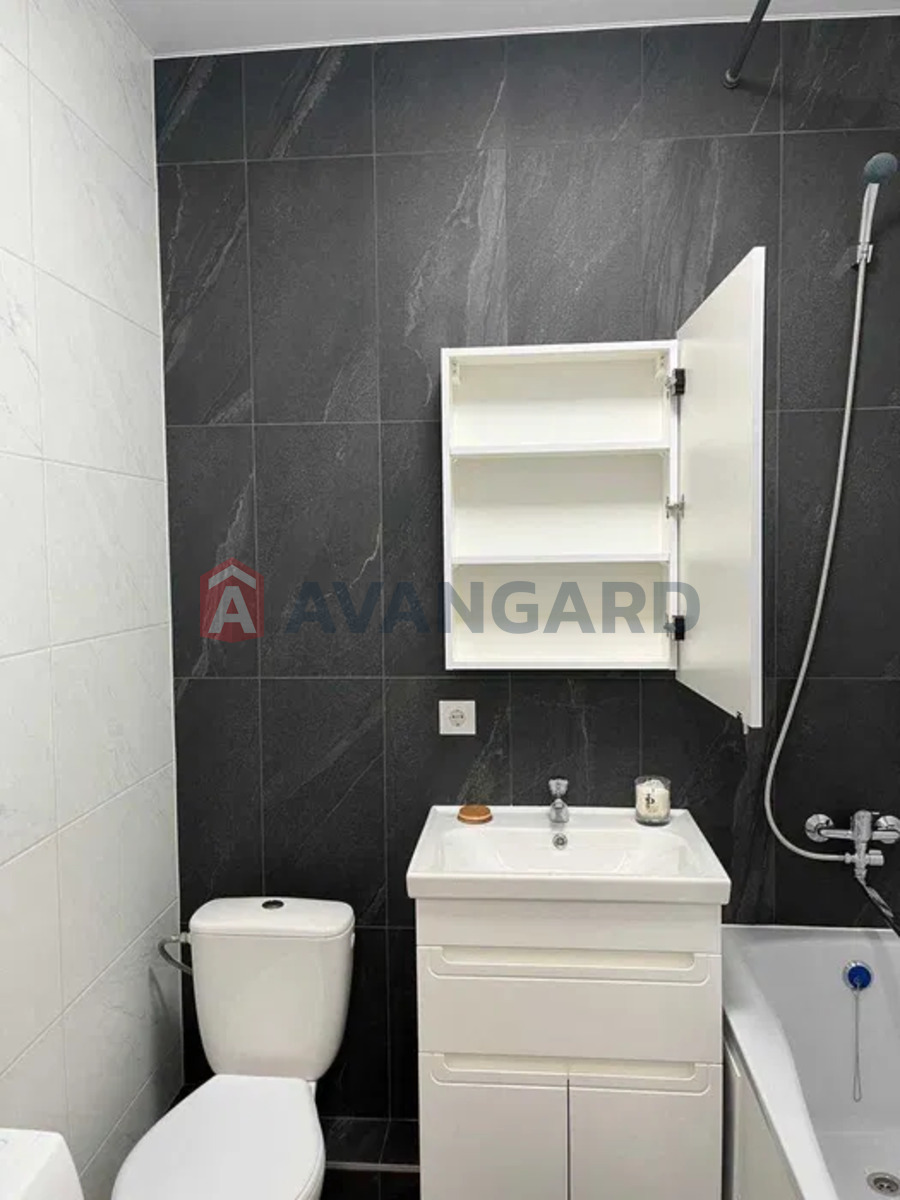 1 ����. ��������, 34/-/20 ��. �., 17/24 ���� ���� 9