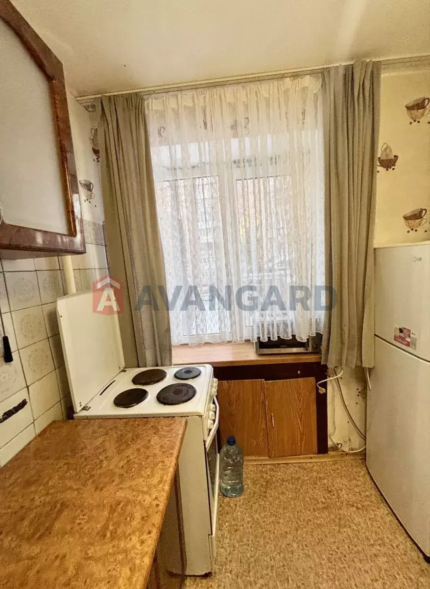 1 ��. ��������, 40/-/8 ��. �., 2/10 ������ ���� 12