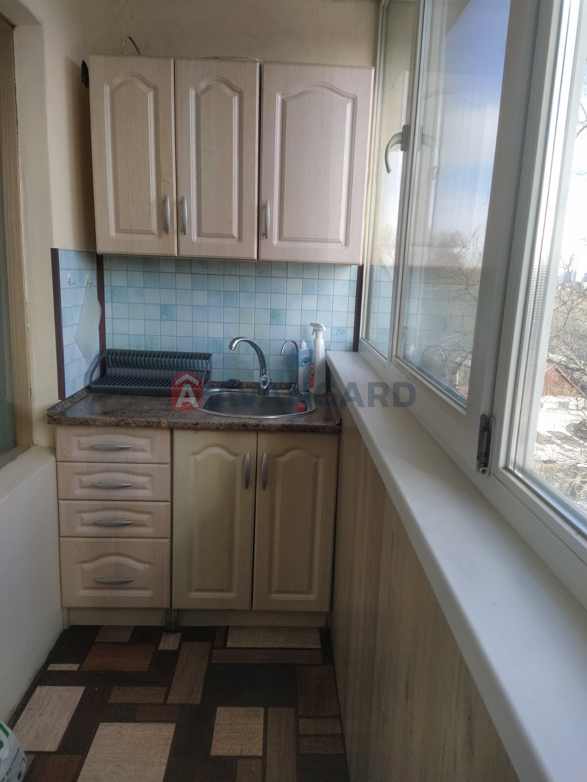 1 ��. ��������, 40/20/7 ��. �., 4/12 ������ ���� 3